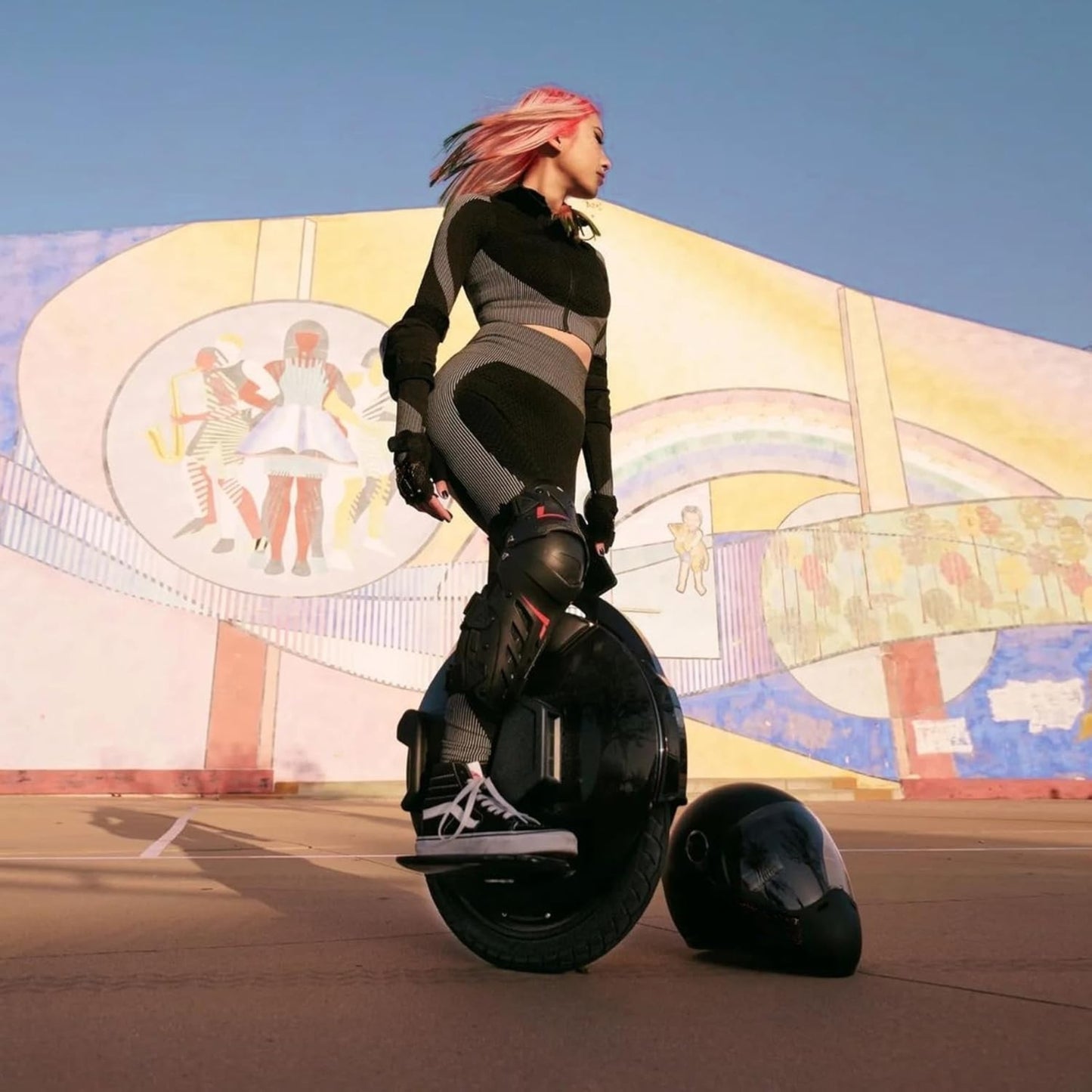 inmotion-v8s-electric-unicycle-16-one-wheel-self-balancing-scooter-22mph-47-miles-30-climb
