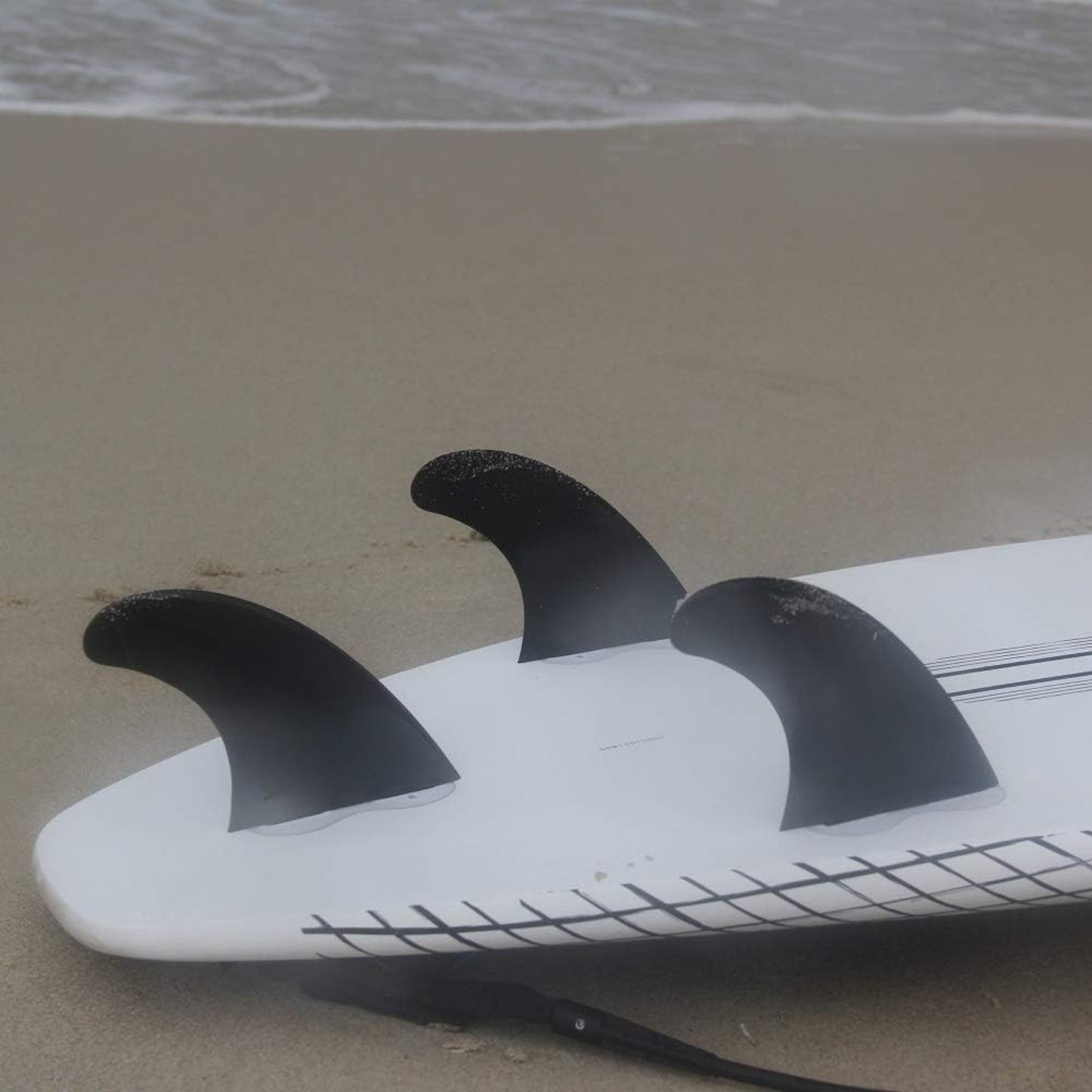 Surfboard Thruster Fins Set – 3 FCS/Future Base Fins with Screws, Wax Comb & Key – Durable Nylon
